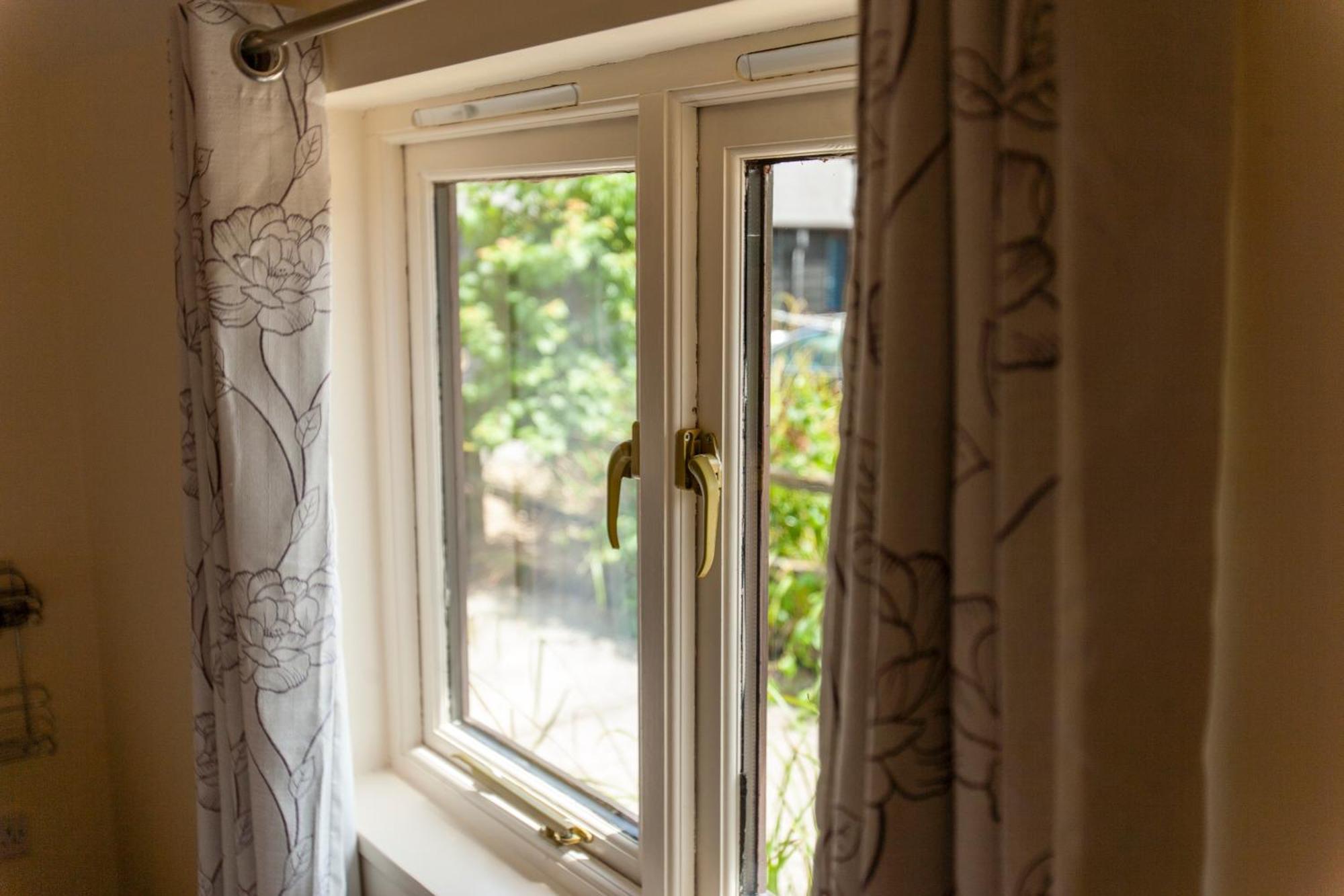 Five Cottages In Aonb And A Hobbit House! Canterbury Eksteriør bilde