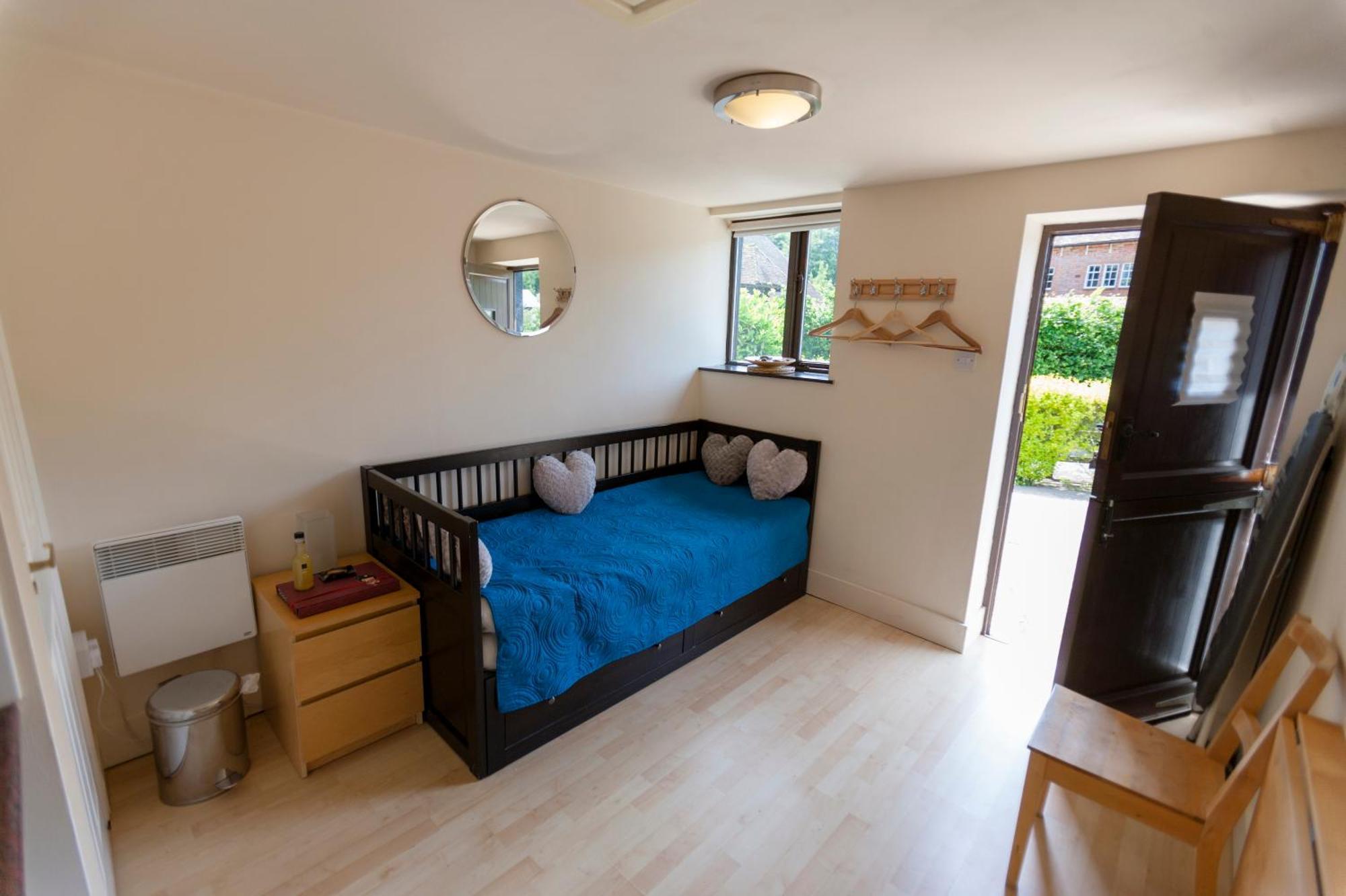 Five Cottages In Aonb And A Hobbit House! Canterbury Eksteriør bilde