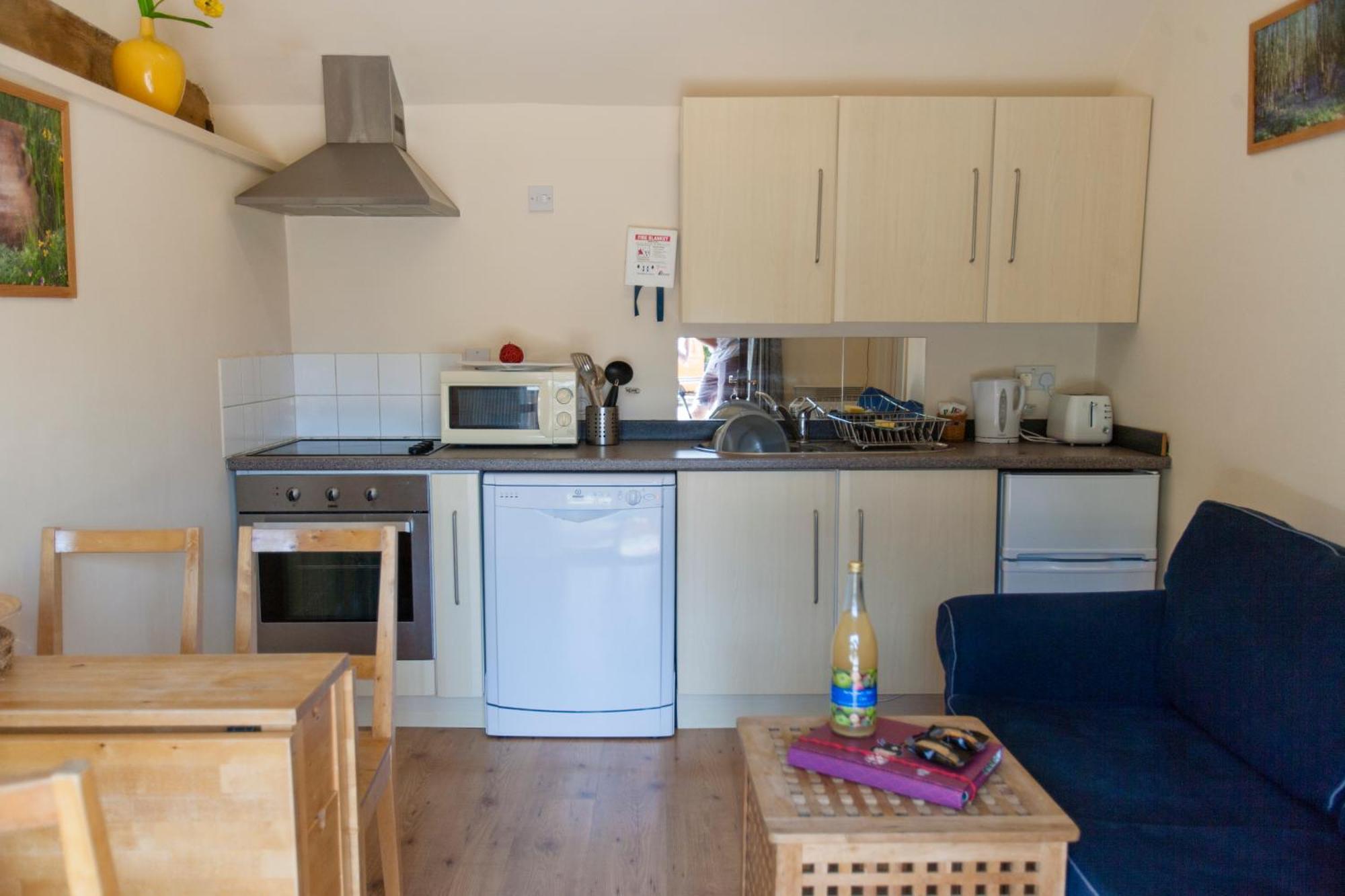 Five Cottages In Aonb And A Hobbit House! Canterbury Eksteriør bilde